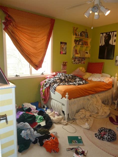 so in keeping it real this is pretty much how her room looked when she left