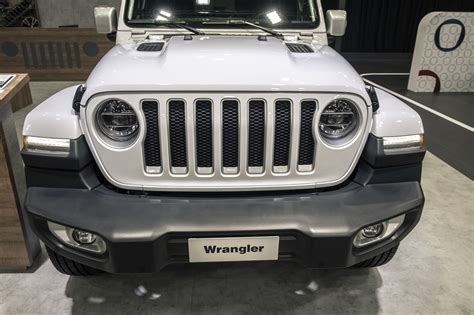 jeep wrangler      cars  pays  buy