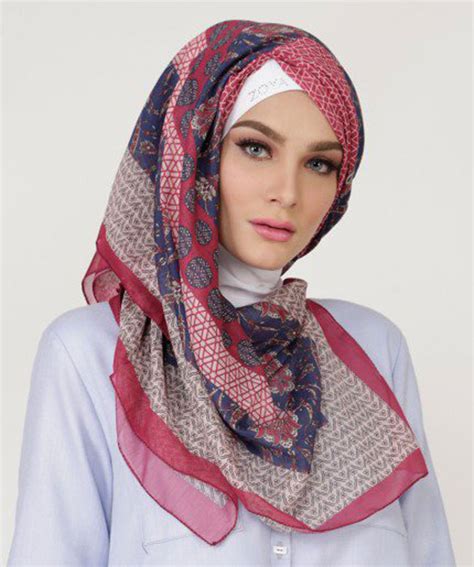 koleksi jilbab segi empat terbaru