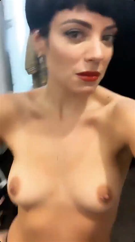 Celebrity Nudeflash Picture 2019 4 Original Lily Allen Topless 1