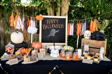 8 Innovative Ideas For Halloween Table Decorations Games And
