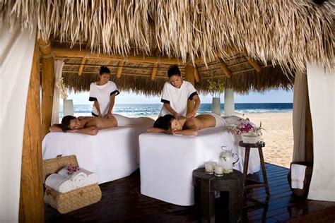 Couples Massage On The Beach Ccluxe Cabo San Lucas Resort Couples