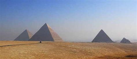 egyptian antiquities ministry refutes claim that the great pyramid is much older ancient origins