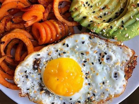 4 desayunos sanos con proteína que son deliciosos actitudfem