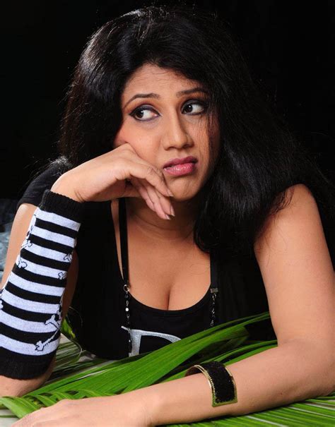 Malayalam Hot Actress Pics Photos Images Wallpaper March 2012