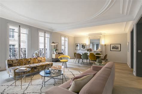appartement haussmannien decore par le studio de design interieur lappartement parisien