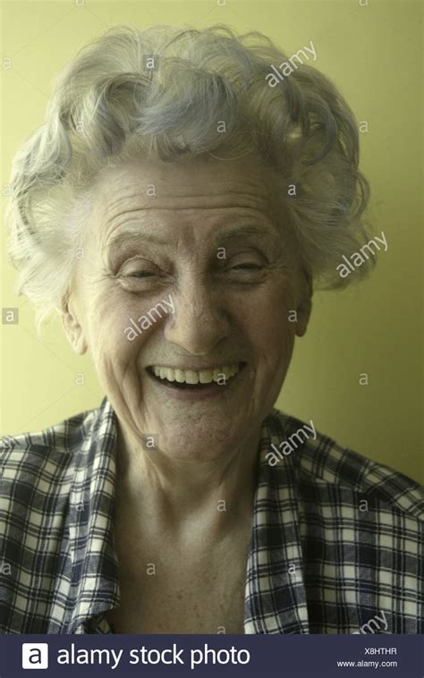 80 years old granny porn sex photos