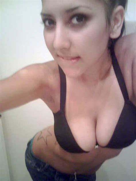 busty ex girlfriend s sexy self pics 8 pics