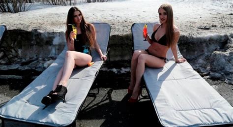 russian hotties do bikini protest against bad roads defy freezing weather video autoevolution