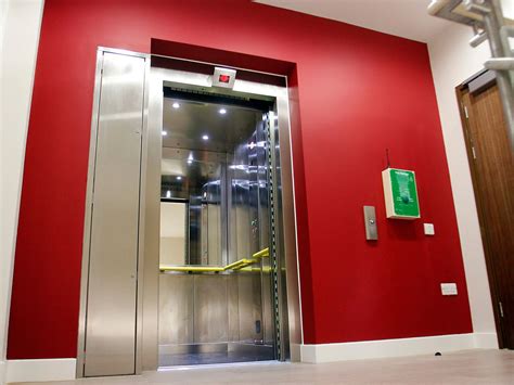 types  elevator door