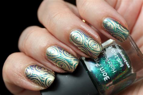 notd loving  peacock nails polished polyglot