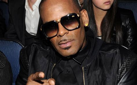 R Kelly Charged With 10 Counts Of Aggravated Sexual Abuse