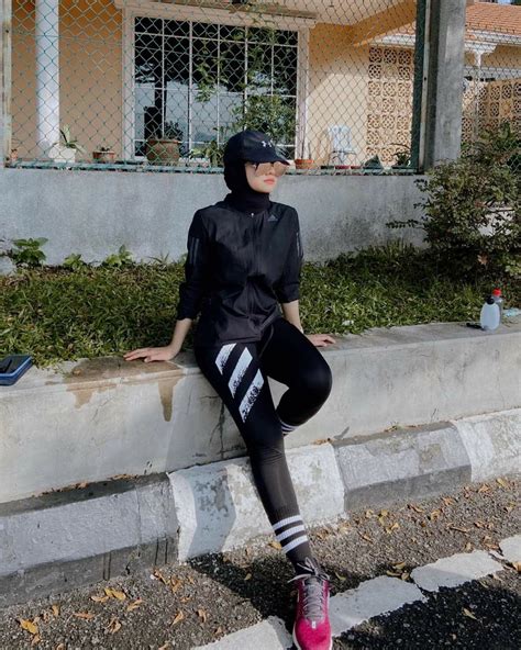 Pin By Manuel On Legging Sport Outfits Pakaian Olahraga Wanita