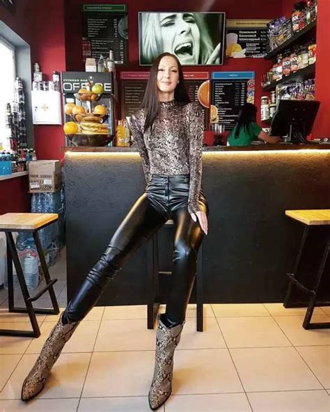 Yekaterina Is The Tallest Model In The Worldand She Also