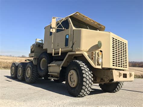oshkosh   het military heavy haul tractor truck