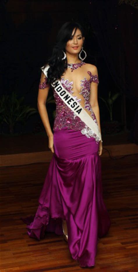 Maria Selena Beautiful Woman Who Represent Indonesia In Miss Universe
