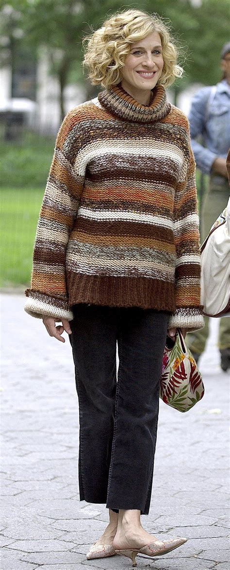 an oversize knit doesn t have to feel bulky all things style carrie bradshaw style carrie