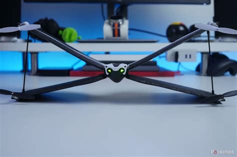 examen du drone parrot swing petit intelligent  tres amusant