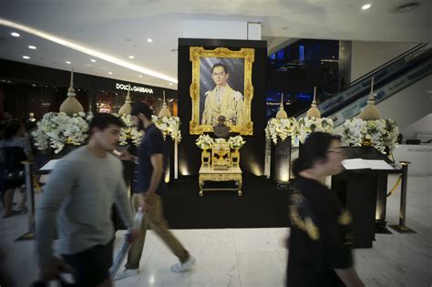 ap photos king s image omnipresent in mourning thailand the garden