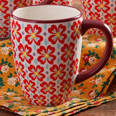 The Pioneer Woman 26 Oz Jumbo Retro Daisy Latte Mug