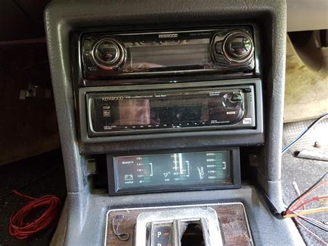 car stereo       collection  show  retro rides