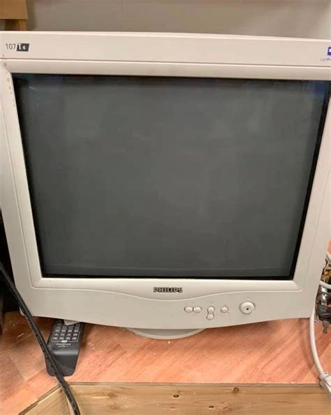 crt monitor  good  p console gaming    scans   khz
