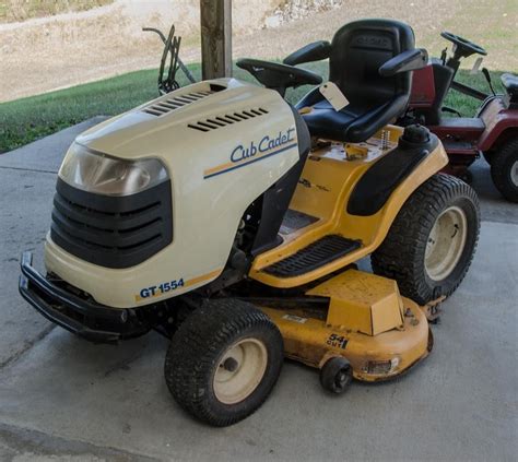 Cub Cadet Gt 1554 54 Deck Riding Mower The K And B Auction Company
