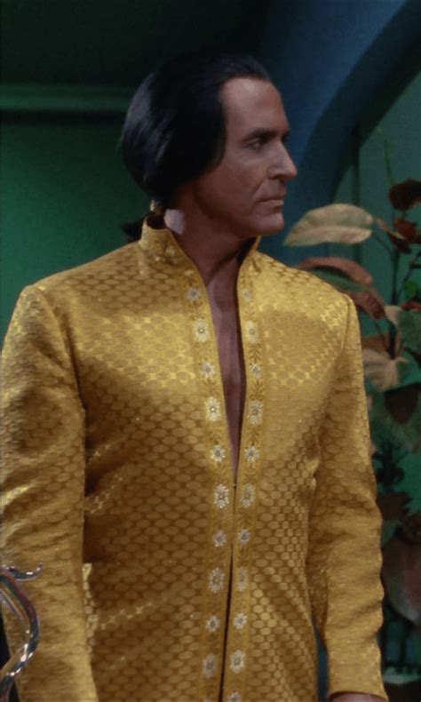 18 fabulous star trek costumes and fashions from the original series