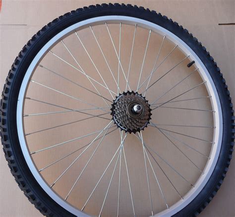complete rear alloy mountain bike wheel  speed shimano tyre