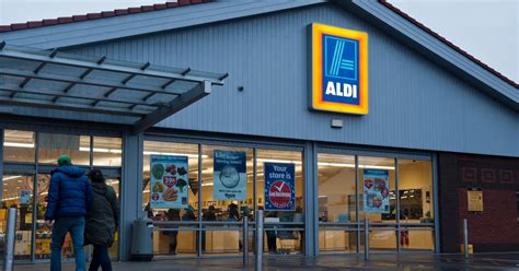 aldi stops selling eggs  germany  food safety scare