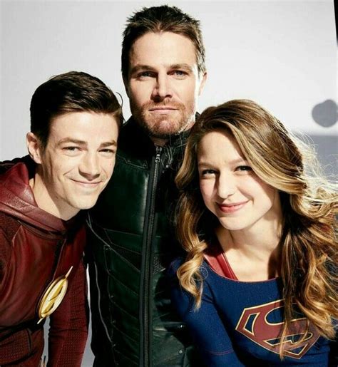 Four Way Crossover Melissa Benoist Supergirl Grant Gustin Flash