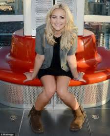 jamie lynn spears follows sister britney s footsteps as she performs in las vegas daily mail