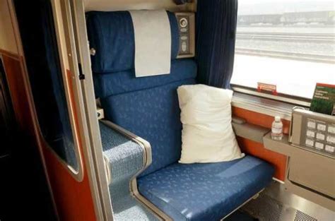tips  traveling   amtrak roomette trains travel  jim loomis