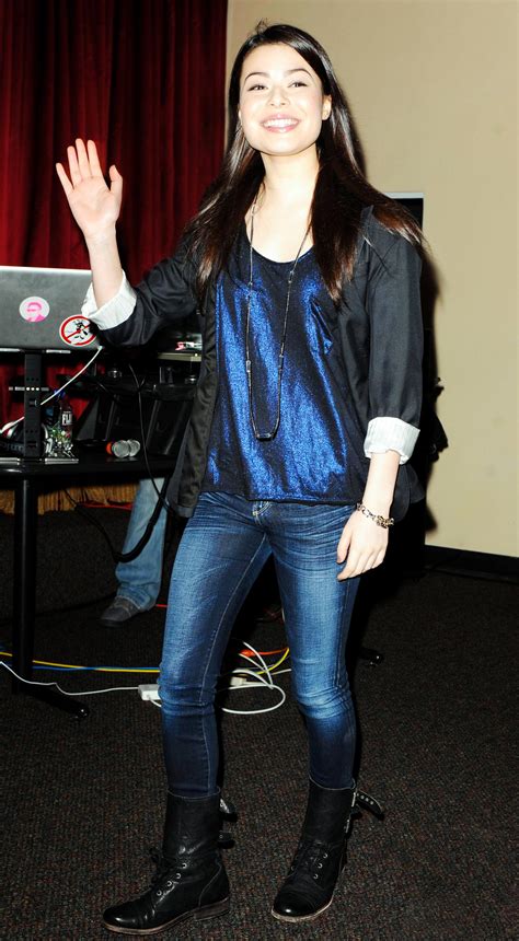 miranda cosgrove blue jean babe mirandacosgrove