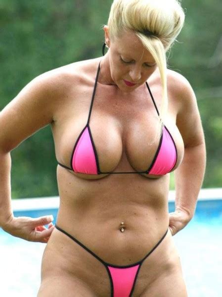 private milf pics the hottest real milfs exposed