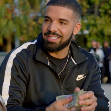 Drake Gives Away 1 Million In God S Plan Music Video E Online