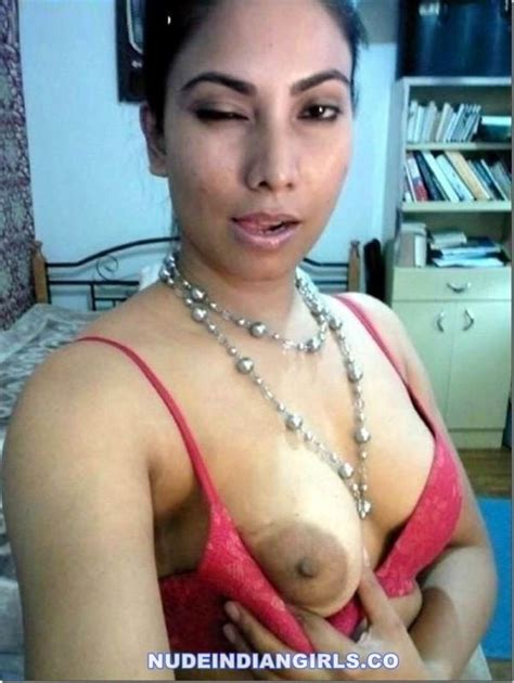 indian saree semi nude 19 pics xhamster