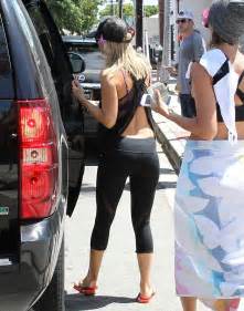 kate hudson booty in tights 10 gotceleb