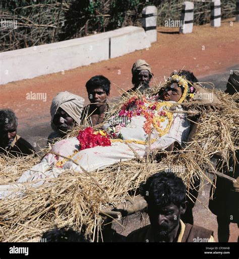 Indien Mysore Hinduistische Bestattung Antyesti Transport Des