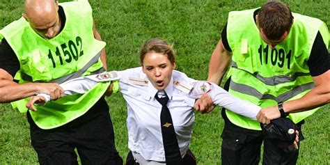 Russia’s ‘pussy Riot’ World Cup Pitch Invaders Freed From Jail Lawyer Says