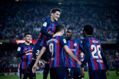 liga spanyol duh barca dituduh nyogok wasit rp  miliar