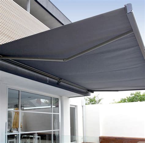 custom retractable awning paradise outdoor kitchens outdoor grills outdoor awnings
