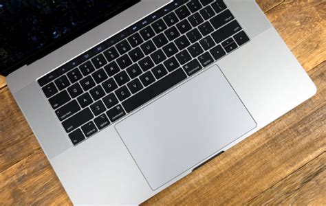 apple  prioritize macbook keyboard repairs  provide  day turnaround hardwarezonecomsg