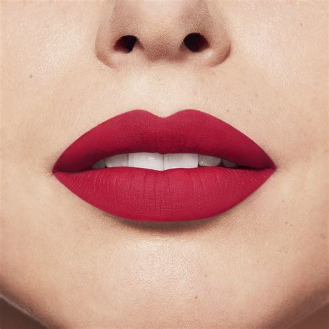 How To Wear Red Lipstick In The Summer Think Matte Not Gloss