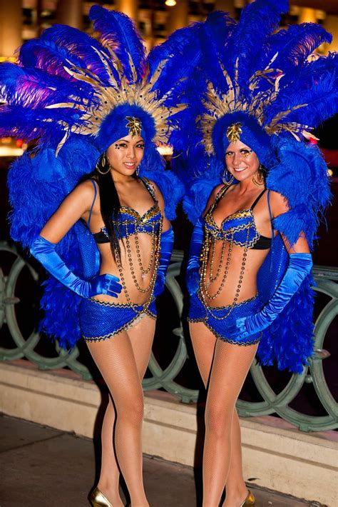 Las Vegas 2011 070 Las Vegas Showgirls On The Strip