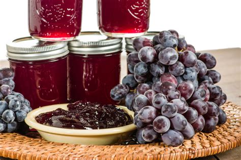 homemade grape jelly recipe   fresh grapes  juice