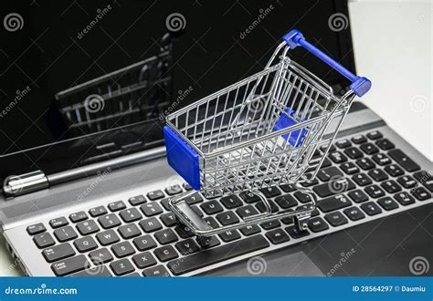 onlineeinkaufen stockbild bild von konzepte wagen kommunikationen