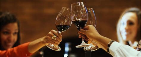 selhug review wine tasting social