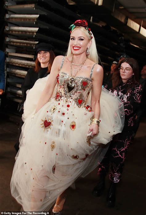 Gwen Stefani Gives Bridal Vibes In White Gown As She Performs Nobody