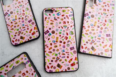 pink phone case mevalecreations